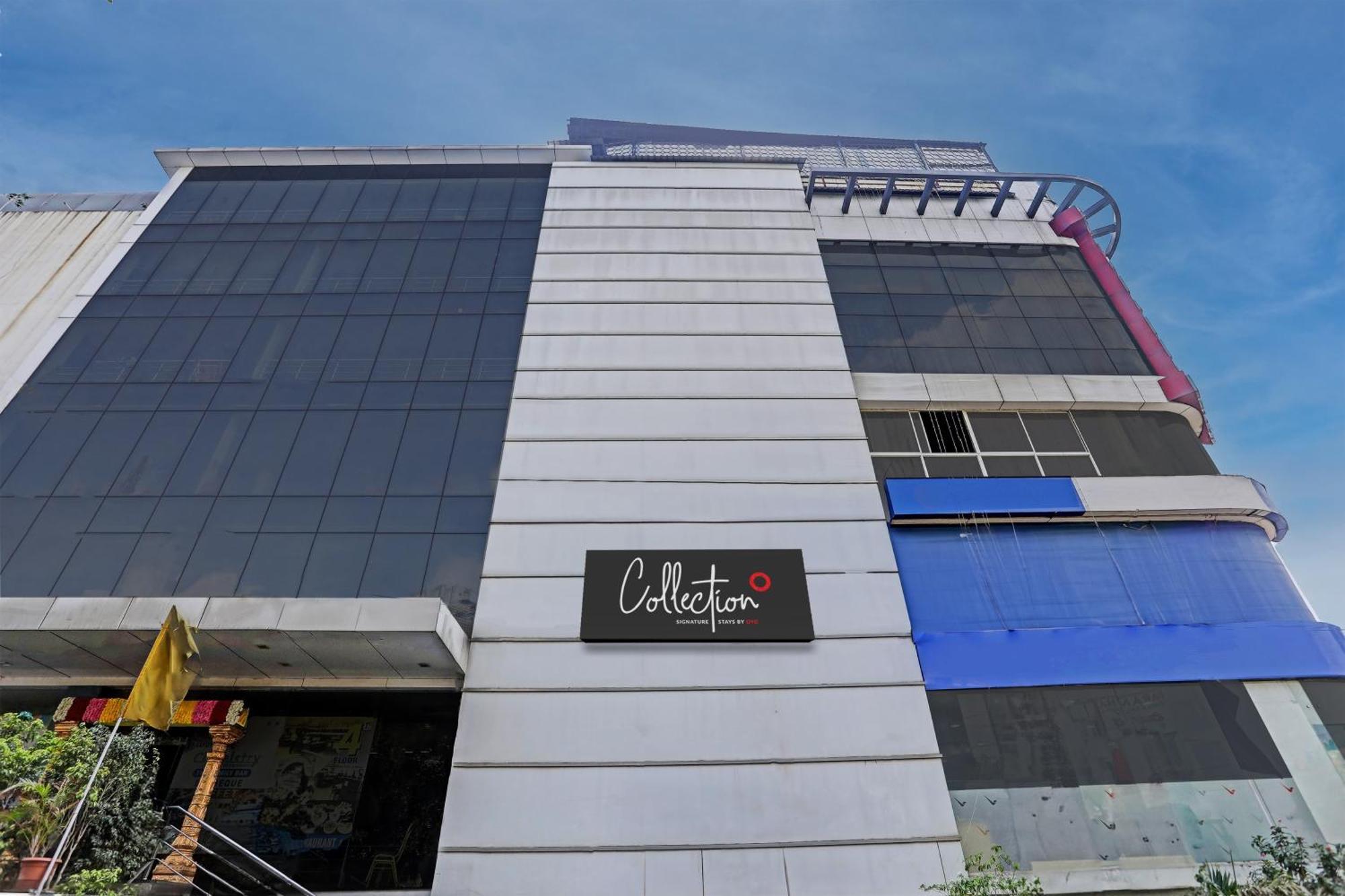 Capital O Surabhi Elite Near Miraj Cinemas - Shalini Shivani Sururnagar Buitenkant foto